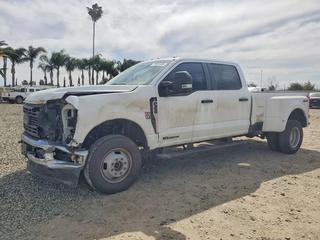 Ford F-350 at auction