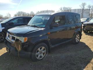 Honda Element at auction