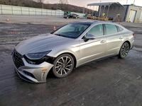 Hyundai Sonata at auction