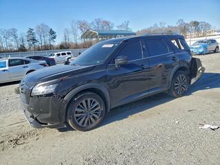Nissan Pathfinder at auction