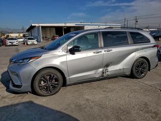 Toyota Sienna at auction