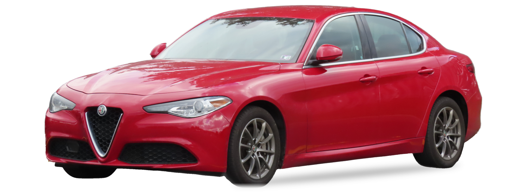 Alfa Romeo Giulia rojo (Tipo 952), sedán, vista frontal de tres cuartos, con las ubicaciones del VIN marcadas