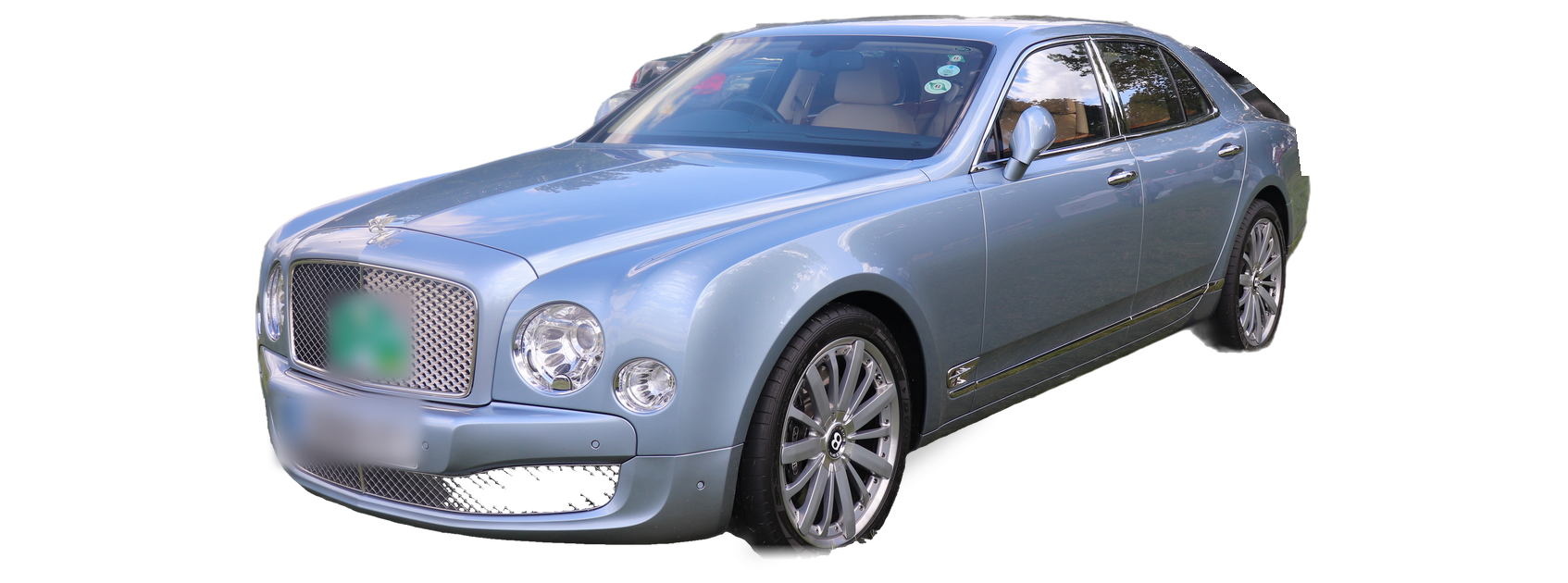 Bentley Mulsanne azul claro (2010-2020), sedán, vista frontal de tres cuartos, con las ubicaciones del VIN marcadas