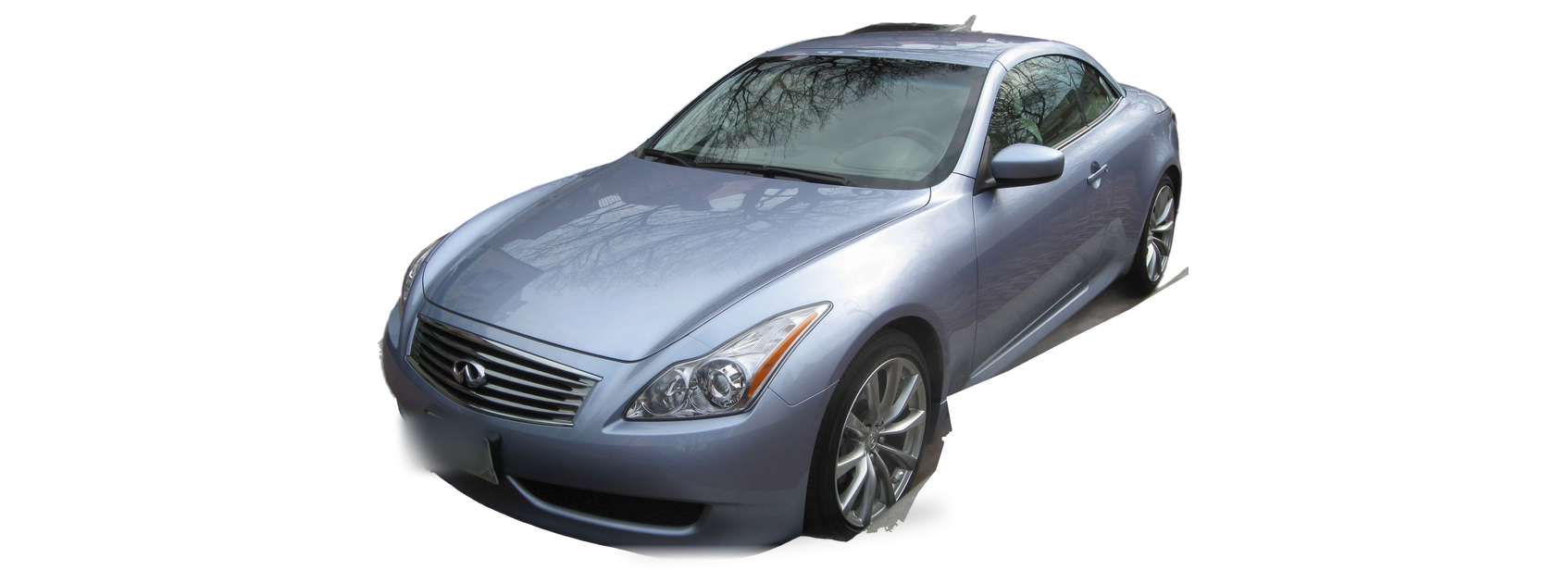 INFINITI G37 azul plateado (generación 2008-2013), descapotable, vista frontal de tres cuartos, con las ubicaciones del VIN marcadas