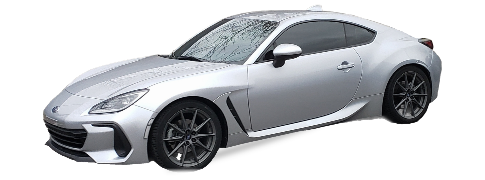 Subaru BRZ plateado (segunda generación), cupé, vista frontal de tres cuartos, con las ubicaciones del VIN marcadas